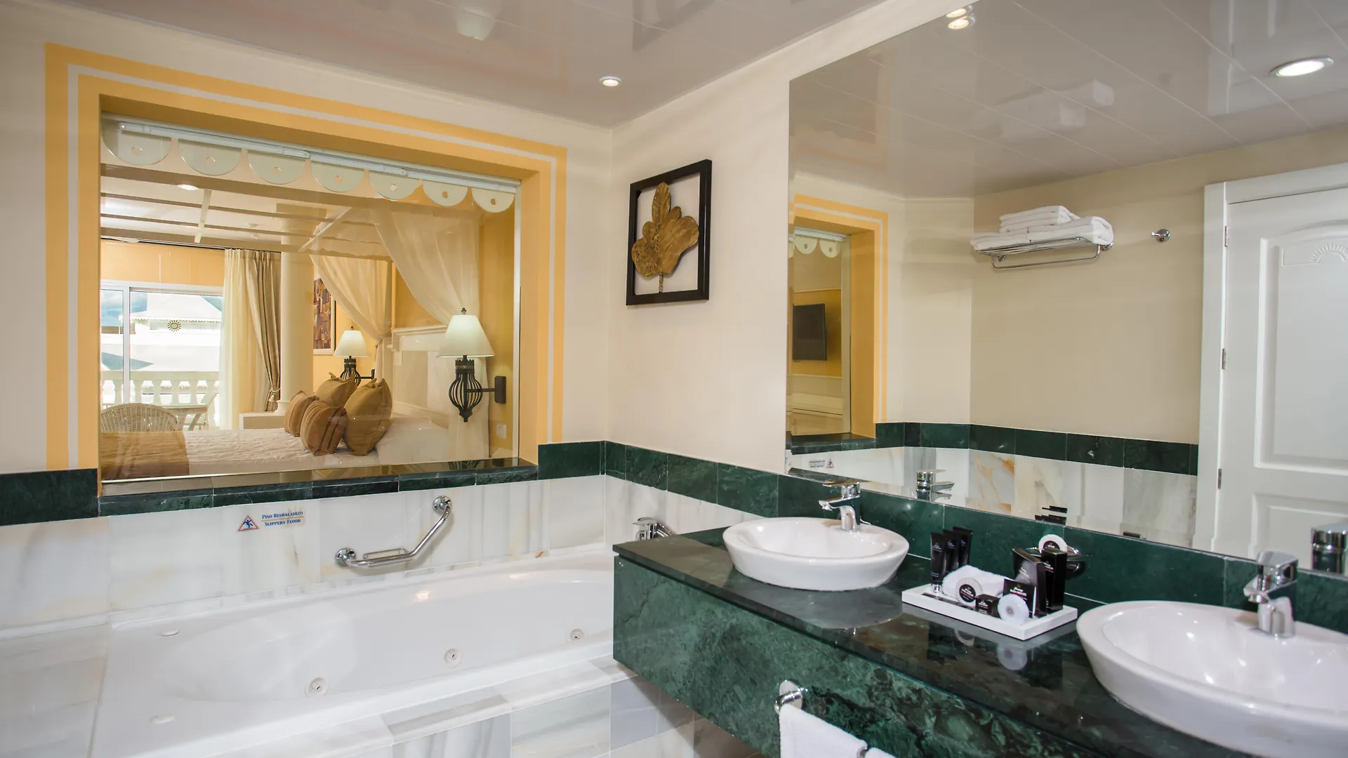 Bahia Principe Luxury Bouganville (Adults Only) Soco
