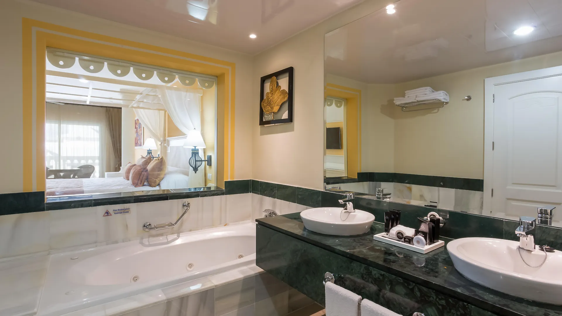 Ośrodek wypoczynkowy Bahia Principe Luxury Bouganville (Adults Only) Soco